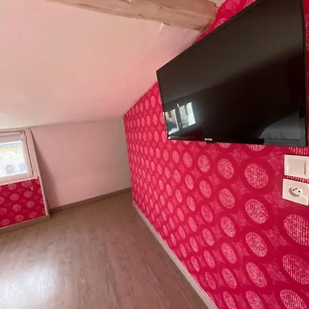 Capstay Cosy Centre 2 Babyfoot & Netflix *