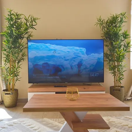 Capstay Cosy Centre 2 Babyfoot & Netflix * Raismes